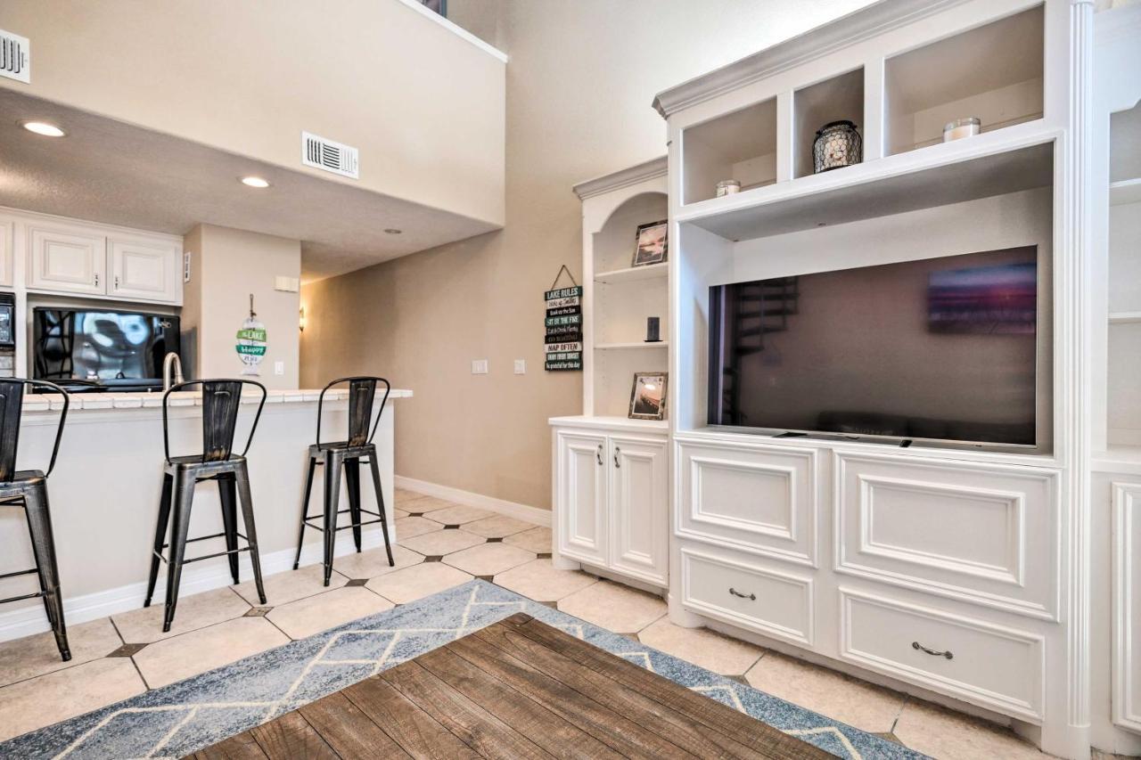 Idyllic Montgomery Condo With Pool And Lake View! Exterior photo